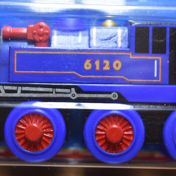 Belle 6120 Day of the Diesels Thomas & Friends Wooden Railway Train Engine New - Picture 5 of 11